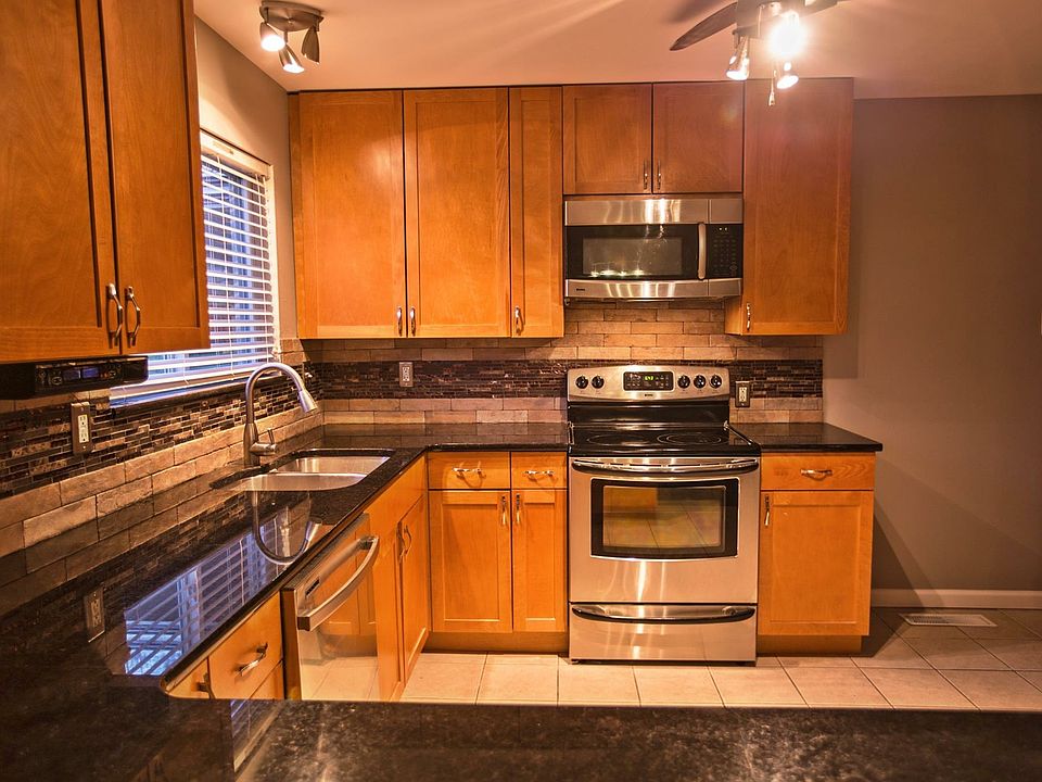 2nd image of 1227 Glenmeade Dr