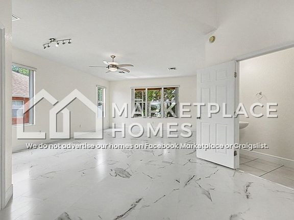 5th image of 4014 SW 51st Ct