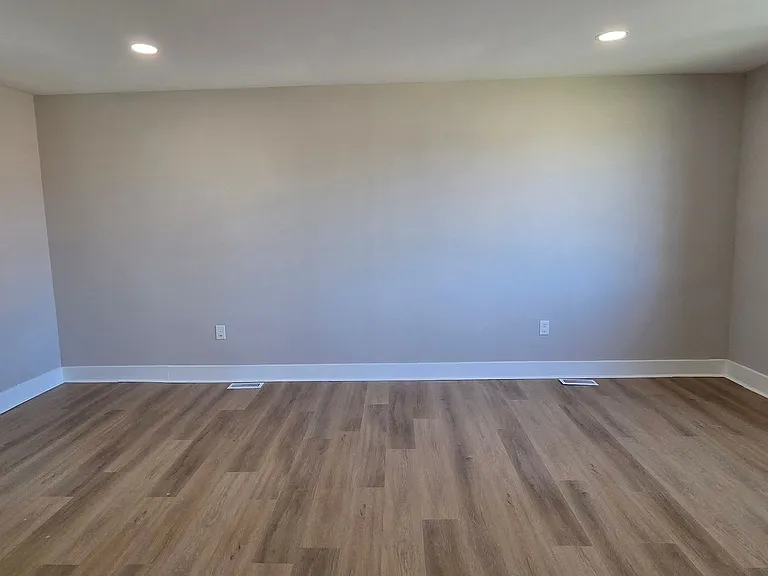 1019 Green Ln — Photo 18