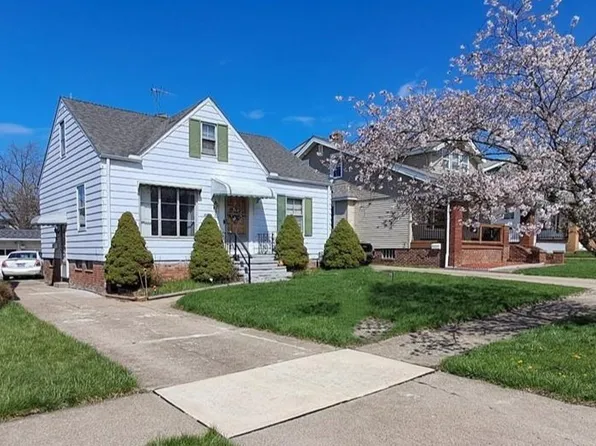 6014 Laverne Ave, Parma, OH 44129