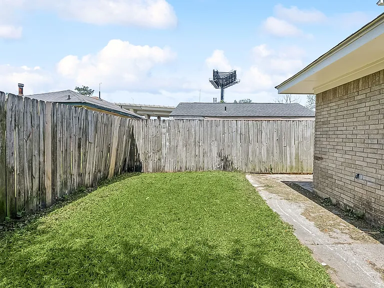 938 Brown Ave #103 — Photo 14