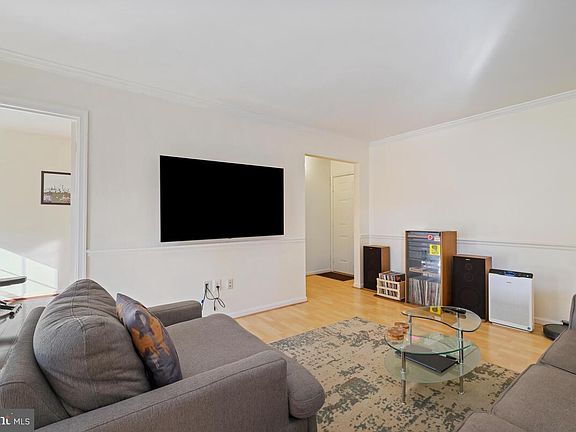 5th image of 20244 Shipley Ter APT 301