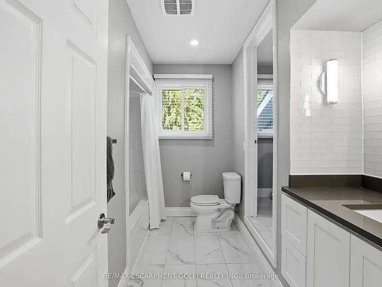 11404 Lakeshore Rd #UPPER — Photo 12