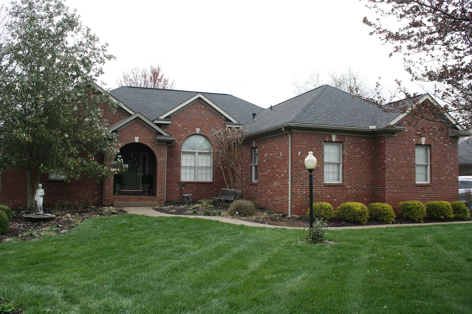 1800 Willow Lake Dr photo 1