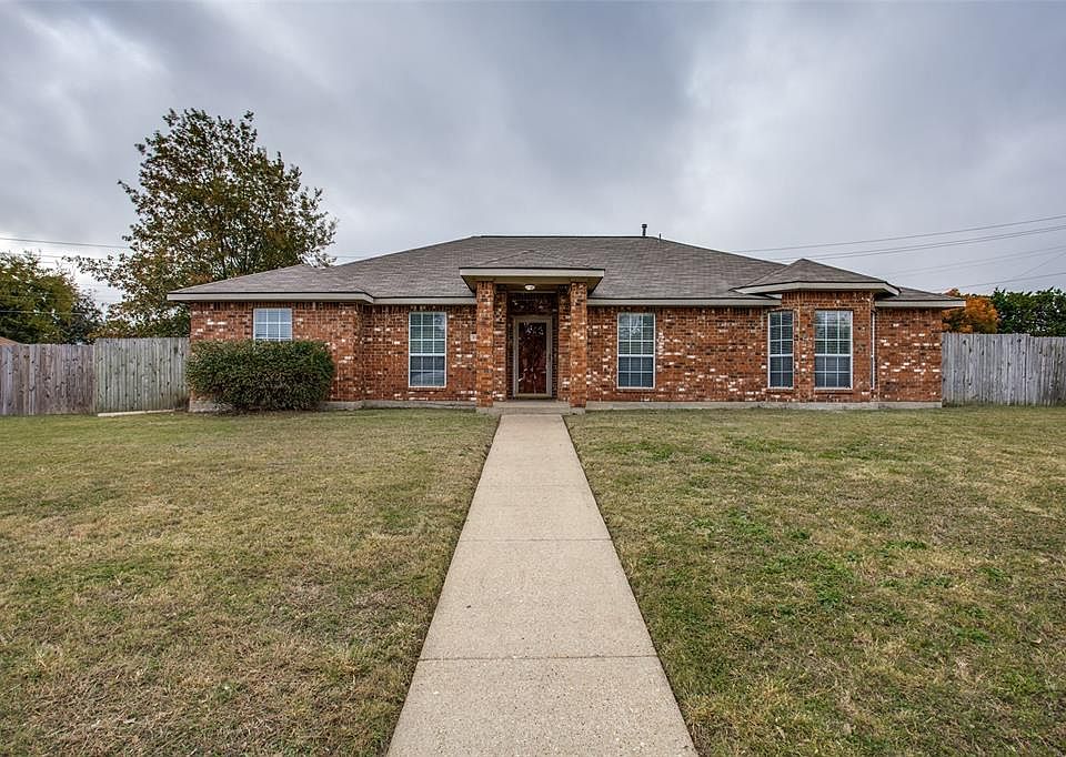 1st image of 2112 Garden Crest Ln
