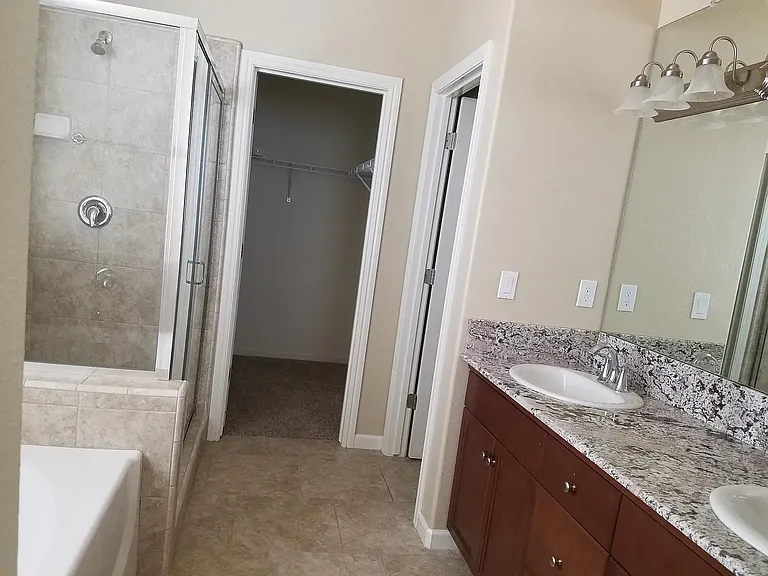 3457 Lansing Ave — Photo 5