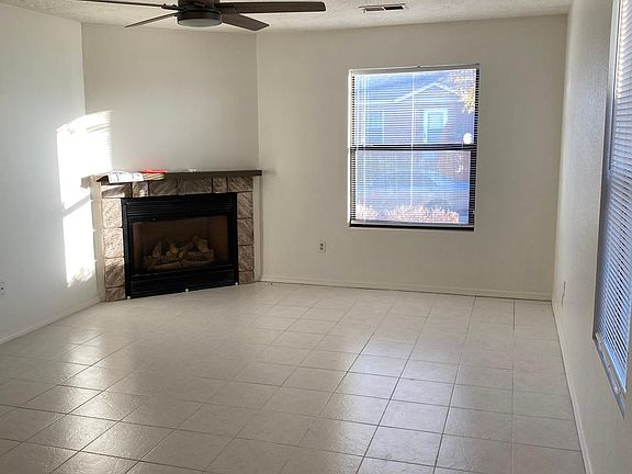 3rd image of 6415 La Habra Ln NE