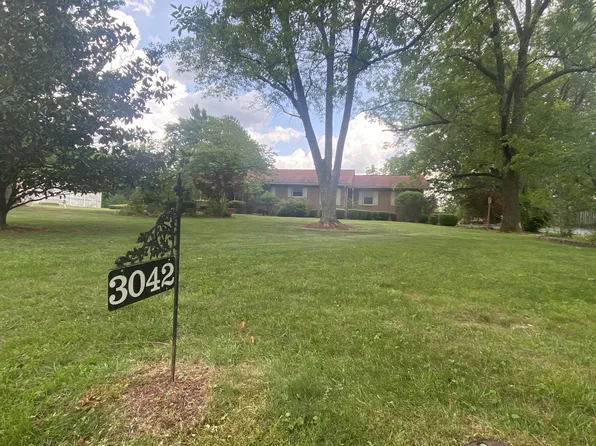 3042 Cox Mill Rd, Hopkinsville, KY 42240