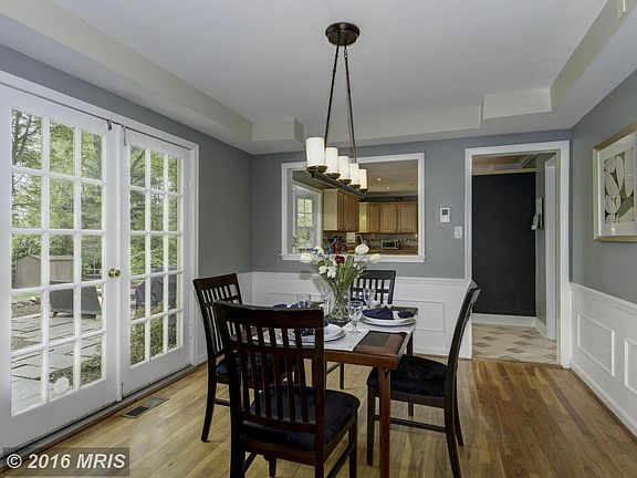 4th image of 15304 Delphinium Ln