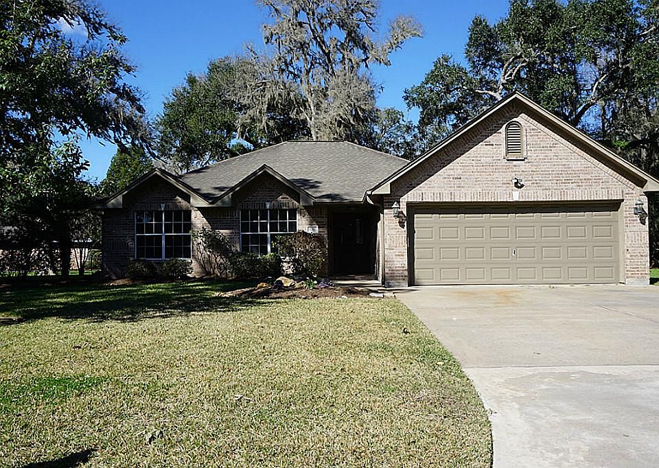 1st image of 136 Pecan Valley Dr