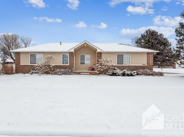 1602 N Woodchuck St, Wichita, KS 67212