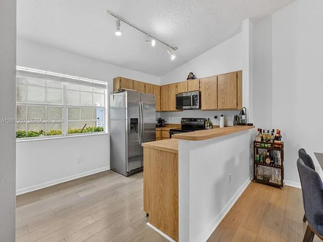 11804 NW 13th St — Photo 14