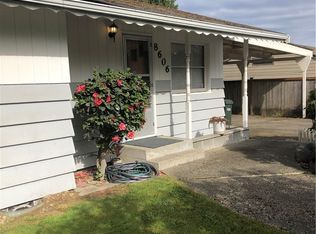 8606 Canyon Rd E, Puyallup, WA 98371