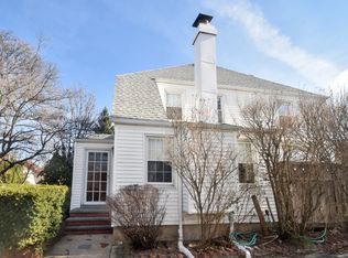 26 Van Nostrand Ct, Flushing, NY 11362