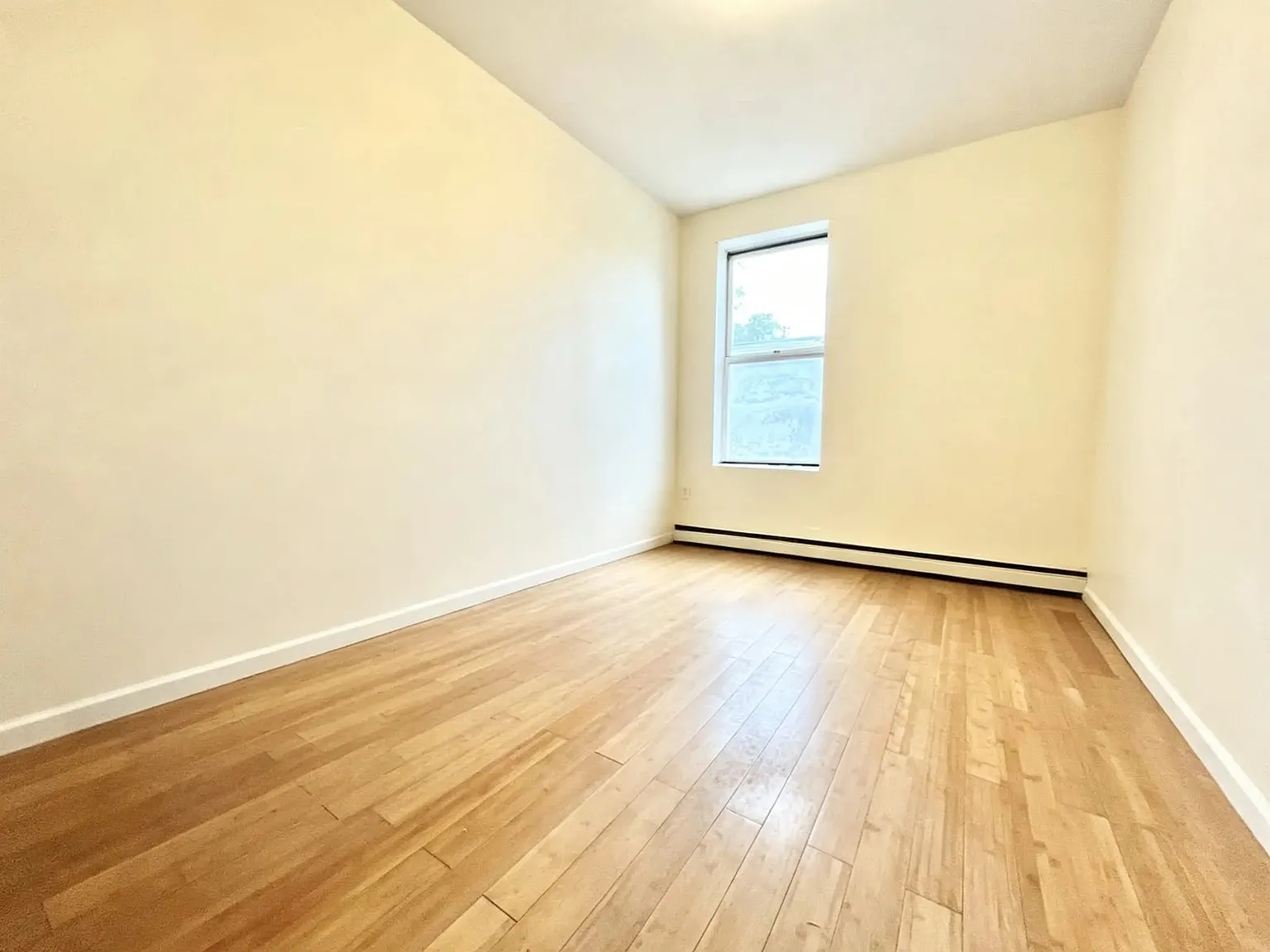2403 Avenue U — Photo 2