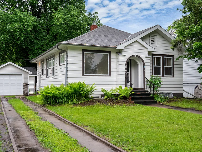 2205 University Ave — Photo 1