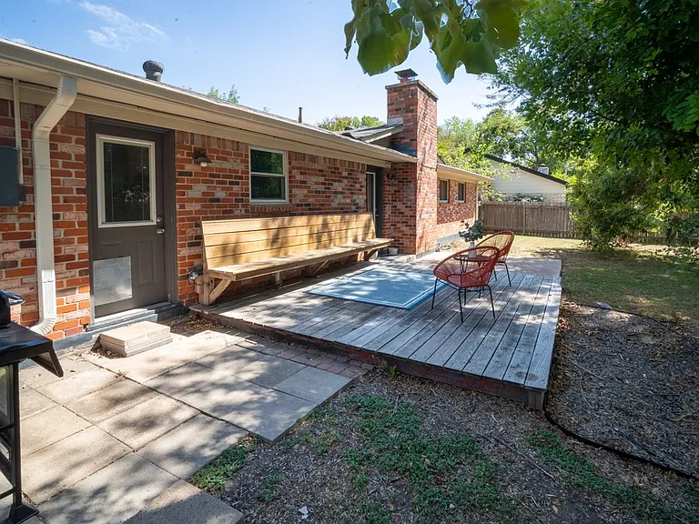 7402 Bucknell Dr — Photo 14