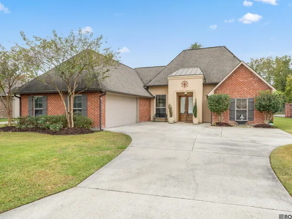 10210 Indian Creek Dr, Denham Springs, LA 70726