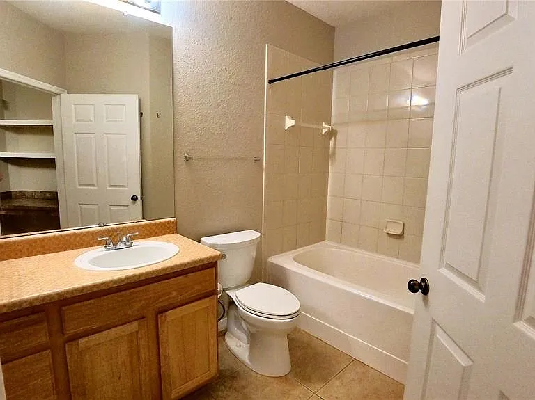 10017 Courtney Palms Blvd #304 — Photo 7