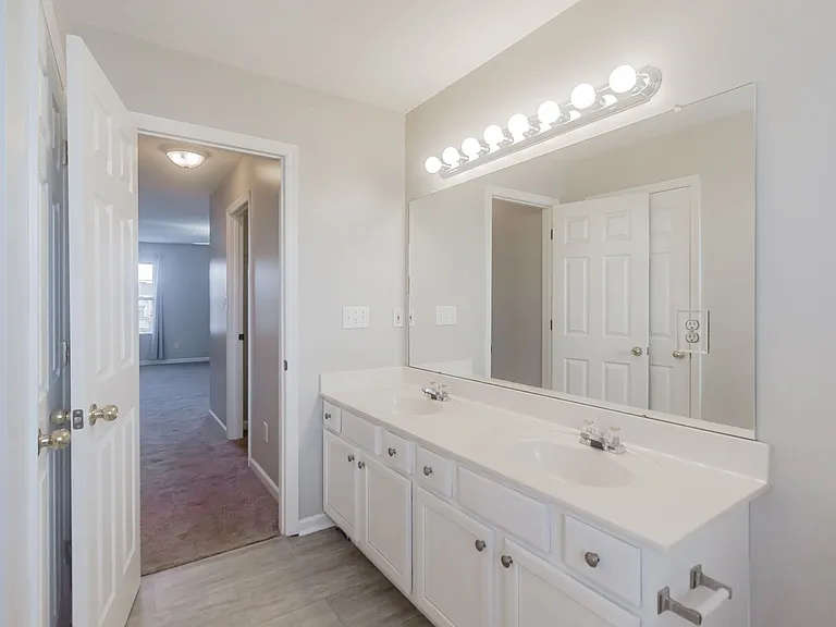 125 Cloverwood Dr SW — Photo 15