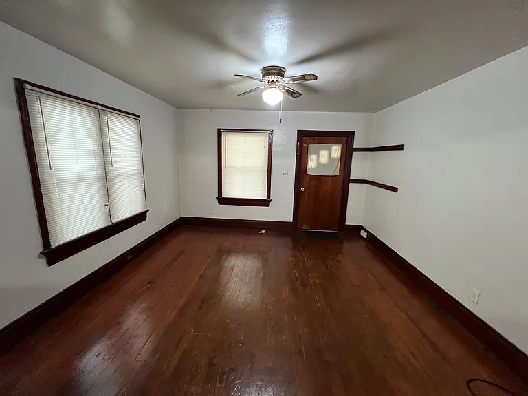 1822 Huffman Ave — Photo 12