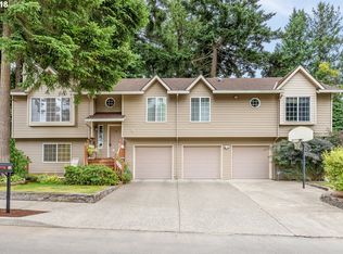 898 NE 28th St, Gresham, OR 97030