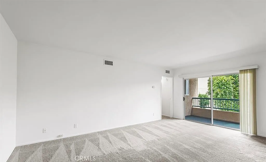2 bed, 983 sqft, $2,450 — Photo 4