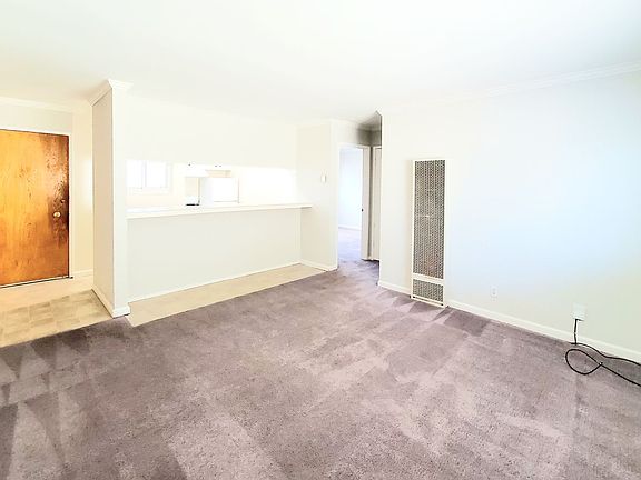 4th image of 961 Huntington Ave #3