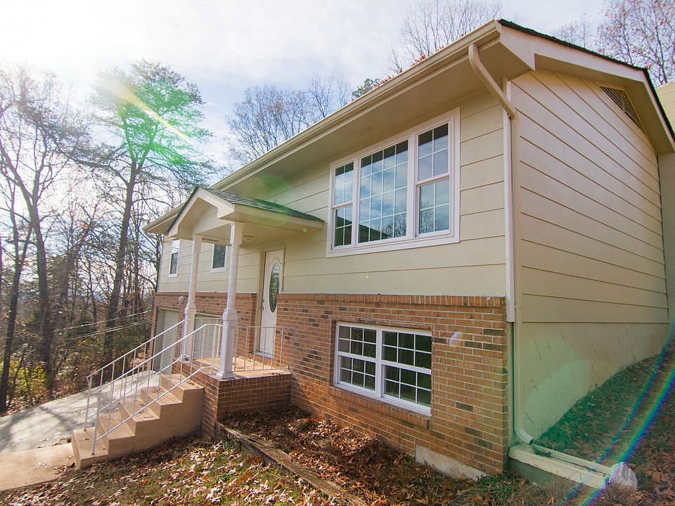 1st image of 924 Cleveland Dr