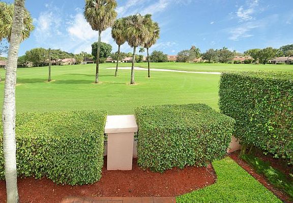 Home For Sale In Deer Creek