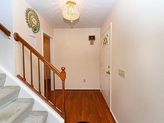 4th image of 26 Chelsea Meadows Dr