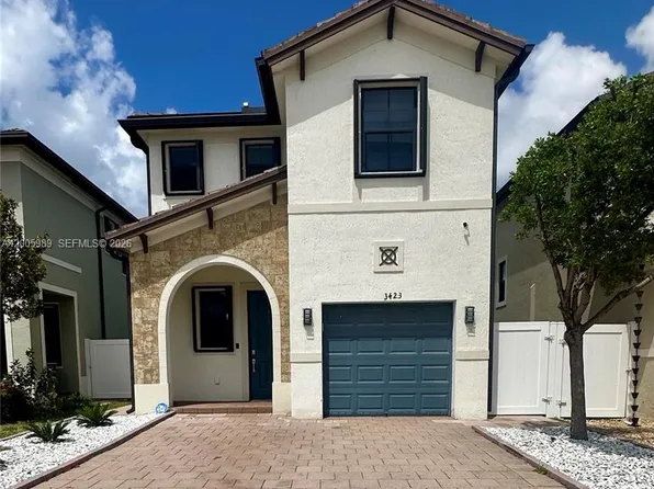 3423 W 110th St, Hialeah, FL 33018