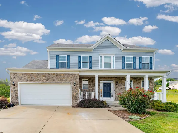 312 Dairy Ln, Morgantown, WV 26508