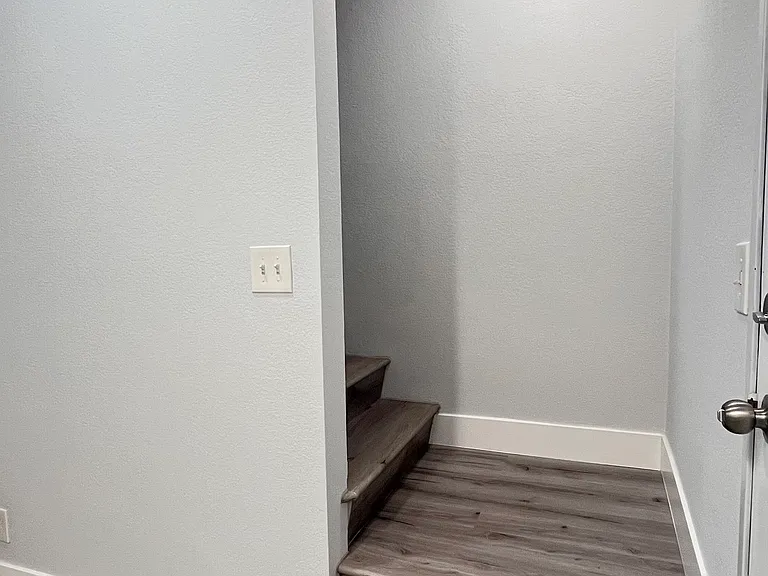 Roscoe Townhomes — Photo 47