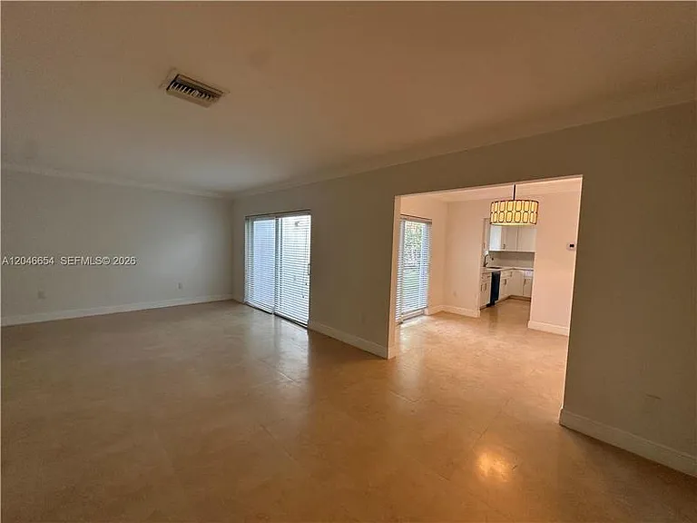 1130 Cotorro Ave #1130 — Photo 5