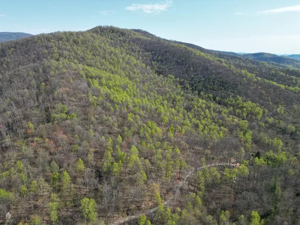 4500 Fox Mountain Rd, Crozet, VA 22932