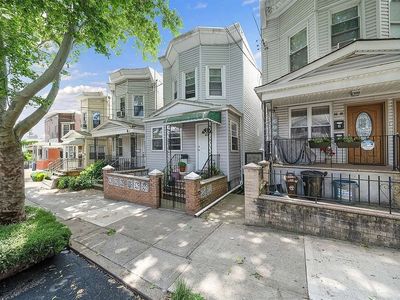 8520 80th St, Jamaica, NY, 11421