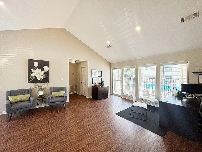 Leasing Office