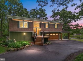 5837 Boothe Dr, Burke, VA 22015