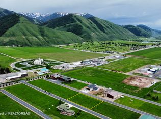 42 Airport Ln, Afton, WY 83110