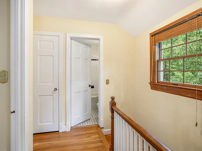 244 N Columbus St — Photo 20