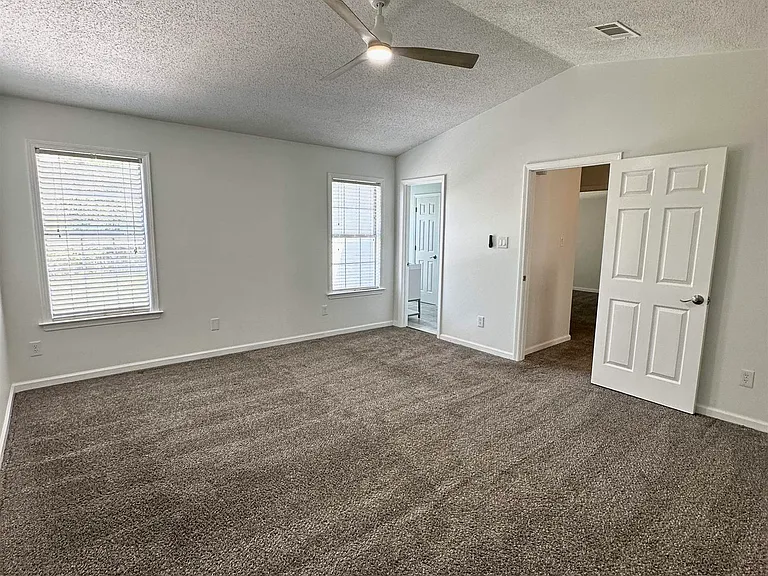 10006 Cameron Ridge Trl — Photo 11