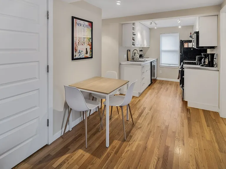 233 Forest Home Dr — Photo 3