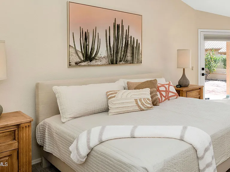 9013 W Kerry Ln — Photo 13