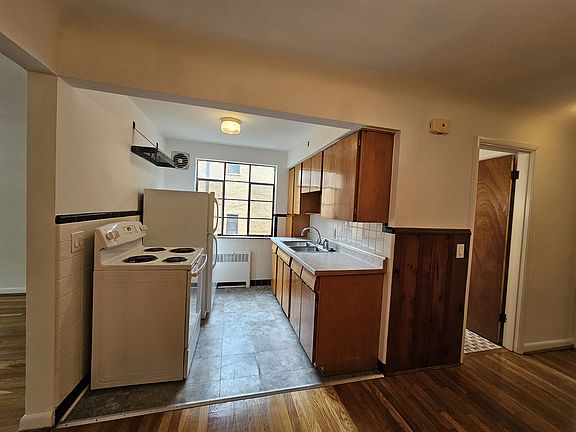 4th image of 6091 Dryden Ave APT 2