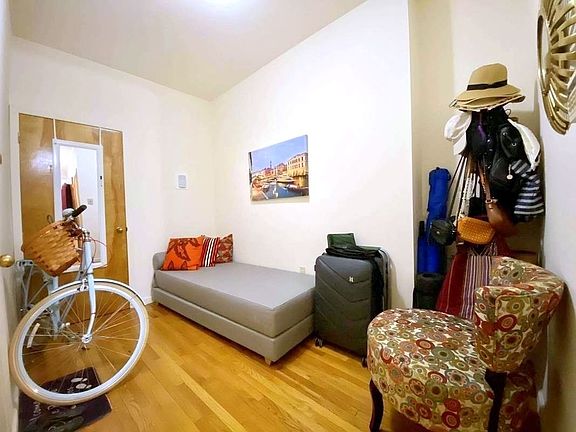4th image of 60 W 75th St APT 3d