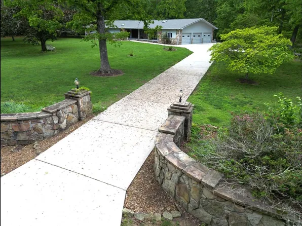 618 Highland Dr, Crossville, TN 38572
