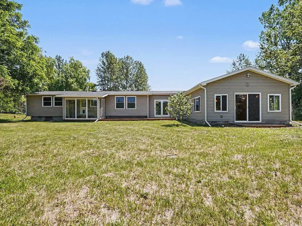 2317 E Lake St, Hale, MI 48739