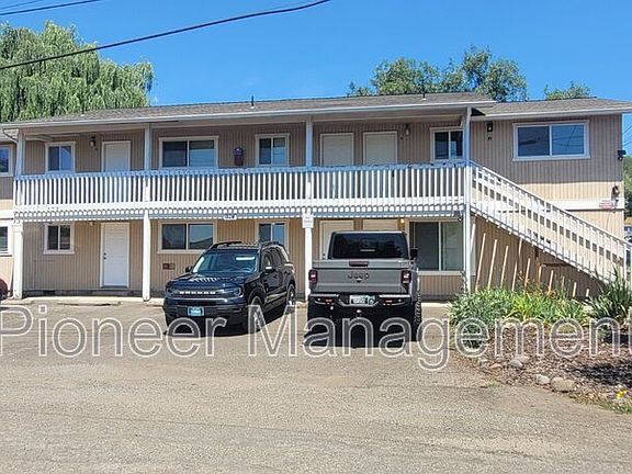 2nd image of 624 NE Housley Ave APT 2