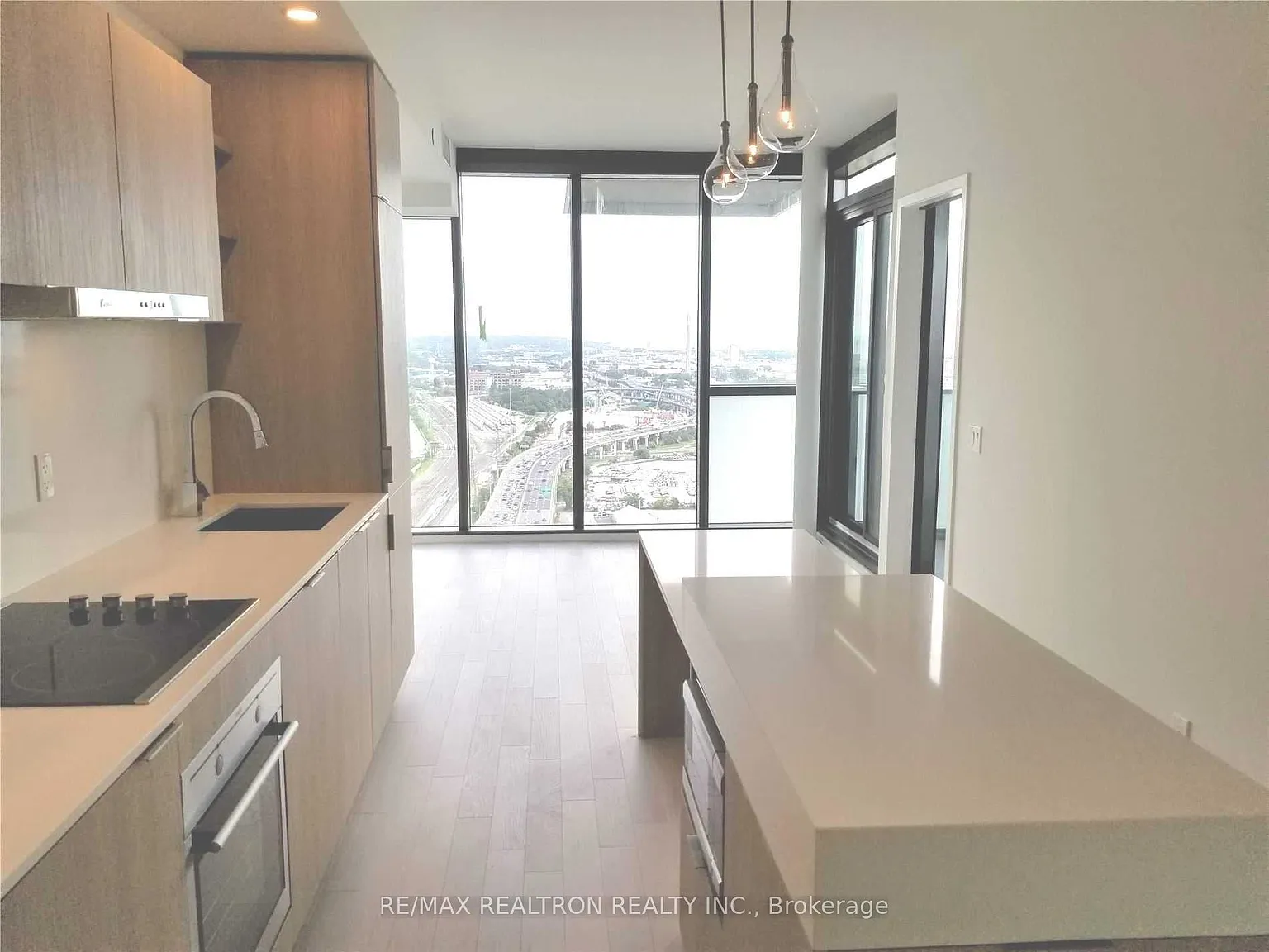 2 bed, $2,700 — Photo 4